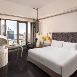 Luxury Club Room with Balcony Bedroom 
