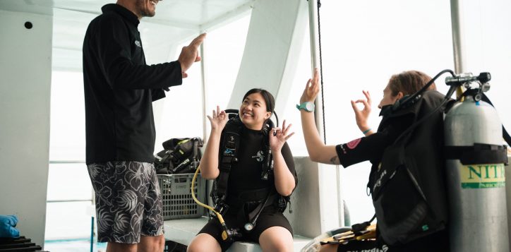 12-suvadiva-dive-center-mercure-maldives-kooddoo