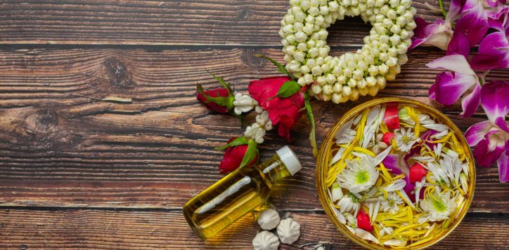 thai-traditional-jasmine-garland-colorful-flower-water-bowls-decorating-perfume-marly-limestone-1