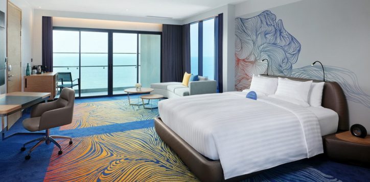 a-place-to-escape-connect-novotel-marina-sriracha
