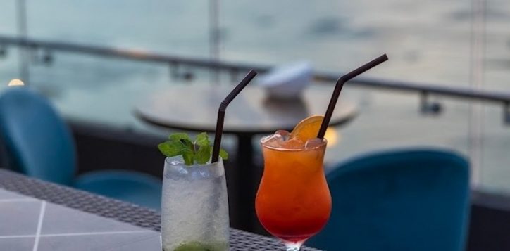 signature-cocktails-exquisite-drinks-at-silver-moon-novotel-marina-sriracha