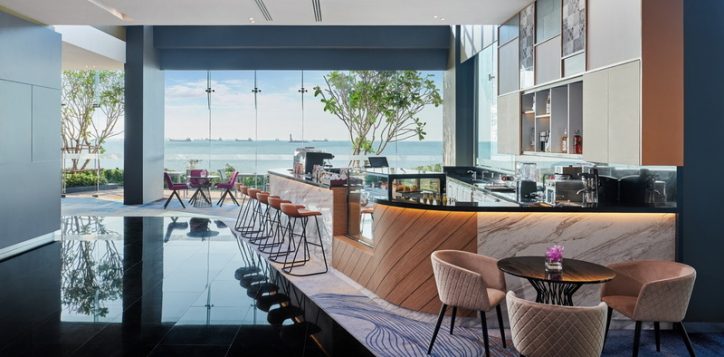 enjoy-at-blue-marble-and-gourmet-bar-at-novotel-marina-sriracha