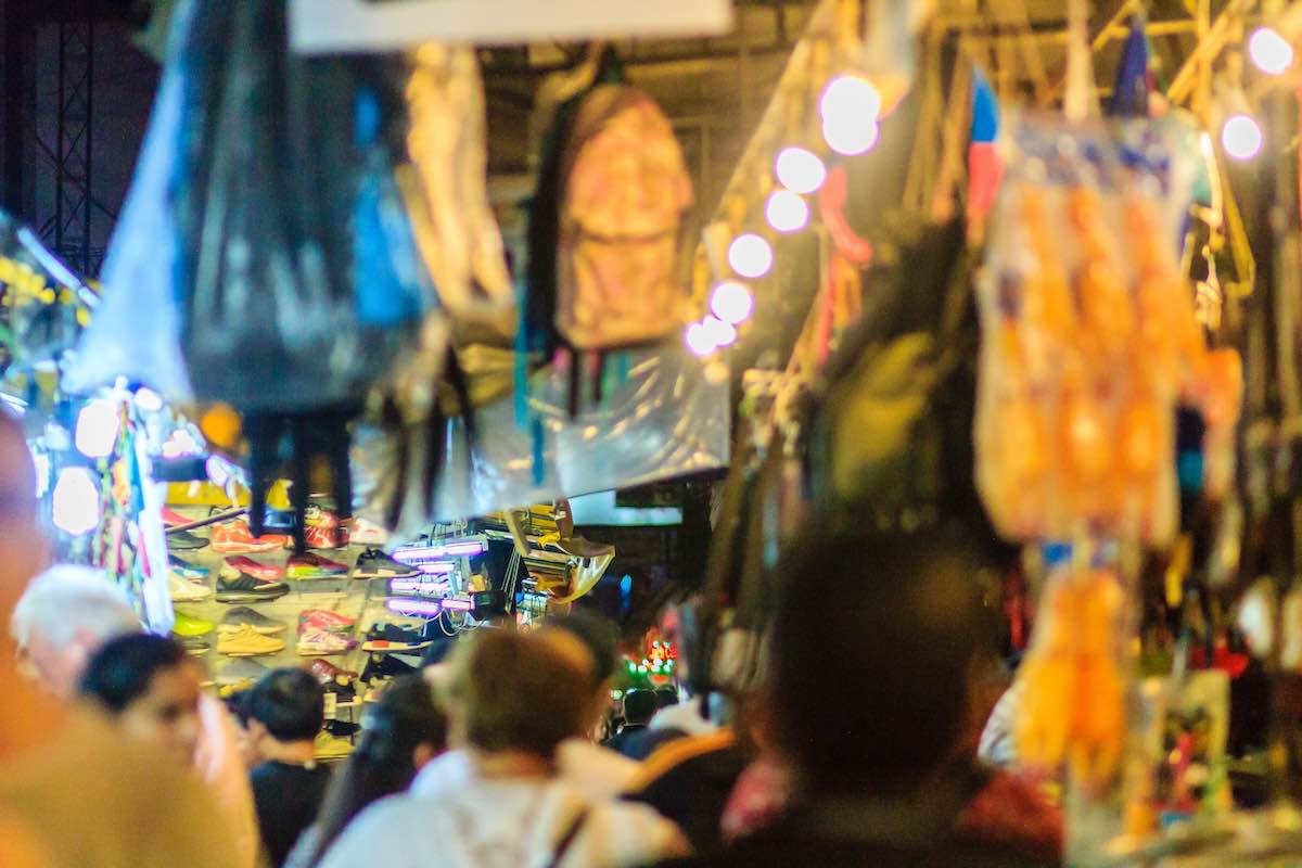 ตลาดนัดกลางคืน กรุงเทพ