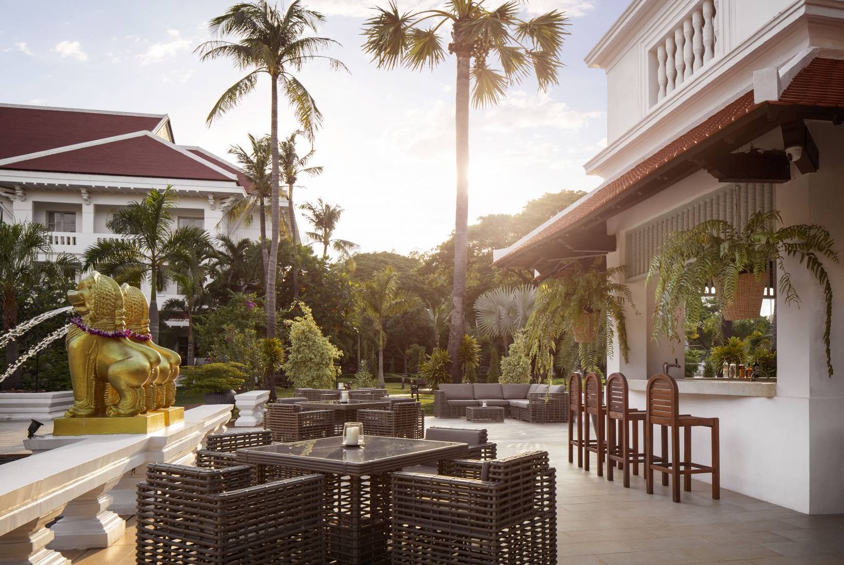 Raffles Grand Hotel d'Angkor - Poolside Terrace