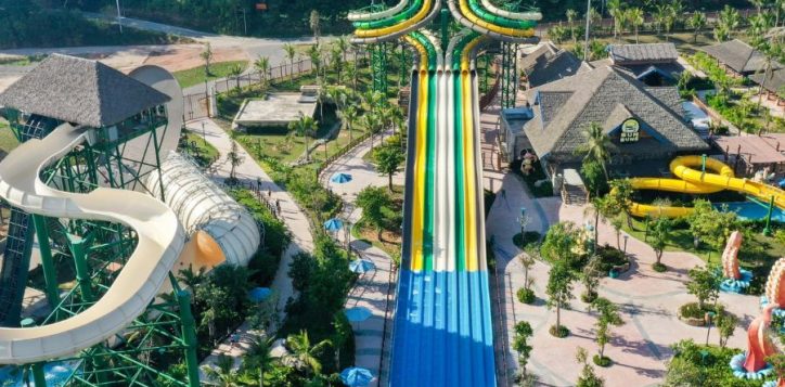 aquatopia-_water_park_phu_quoc