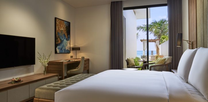 three-bedroom-villa-with-private-pool-sea-view