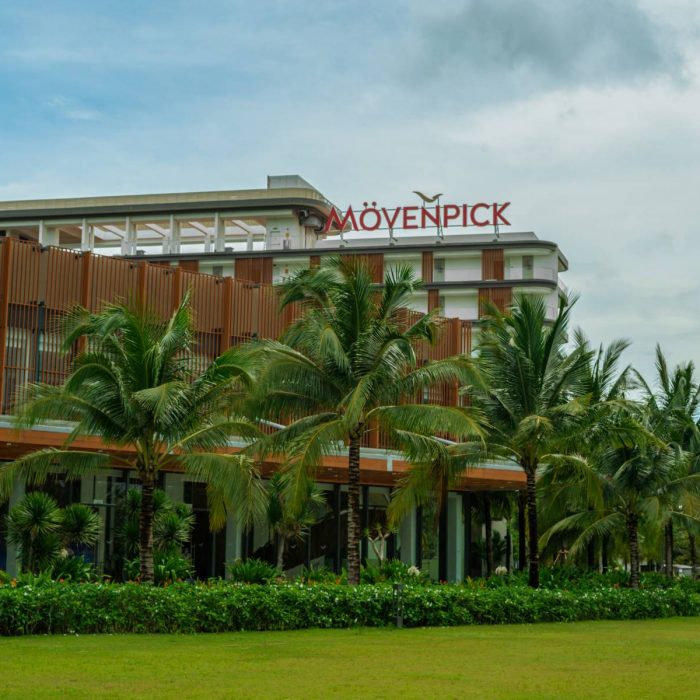 plastic-free-resort-myth-or-reality