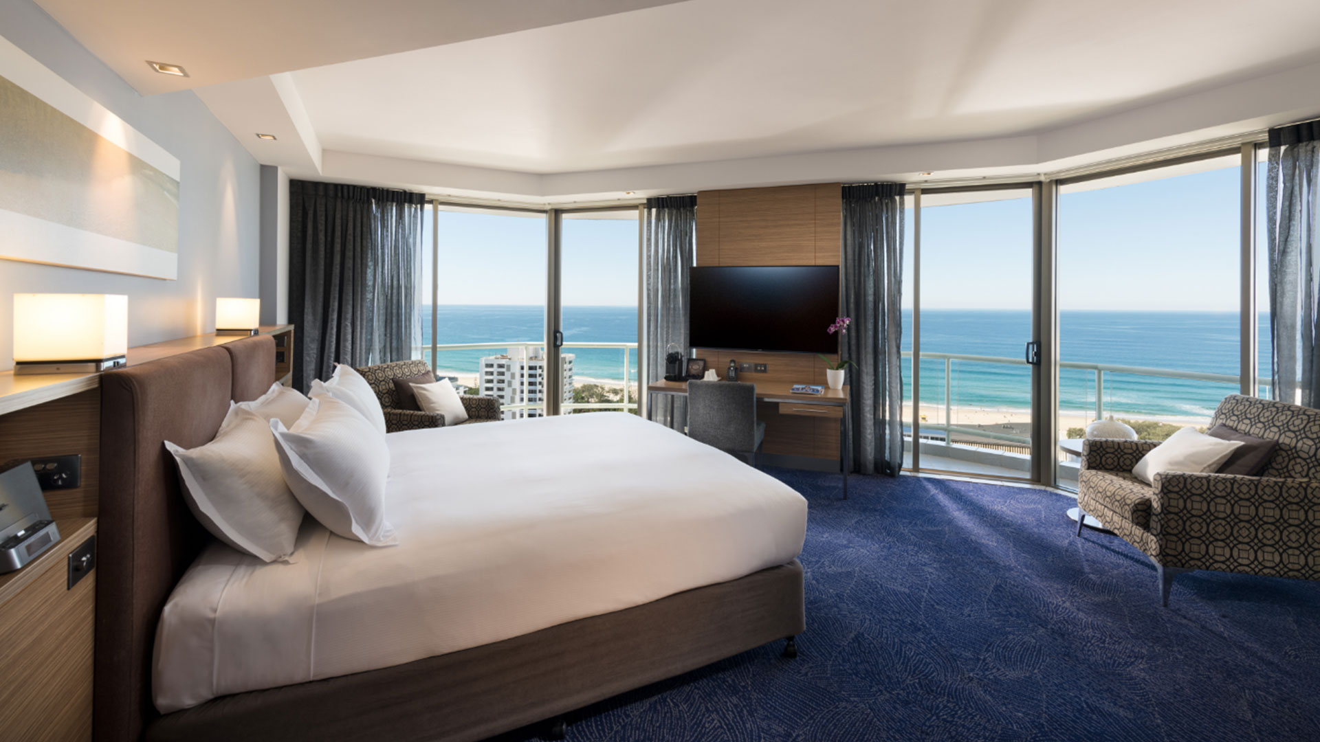 Luxury Ocean View Room Gold Coast Accommodation Luxury Hotel   Luxury Ocean View Room 1 2 