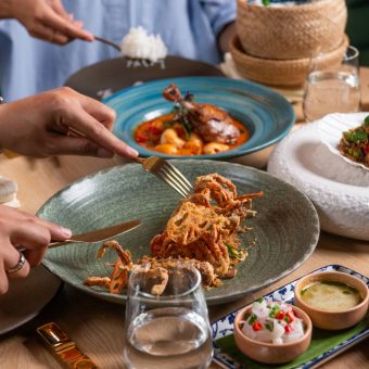 dao-ruek-mothers-day-menu-at-khum-hom