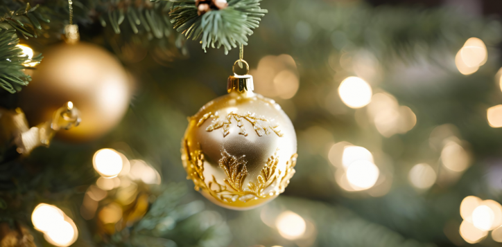 festive-lighting-dinner-buffet