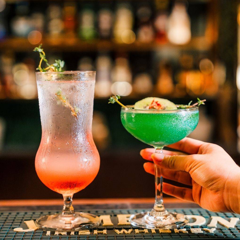 Happy Hour, Happy Moments – 1 ฟรี 1 ทุกวัน!