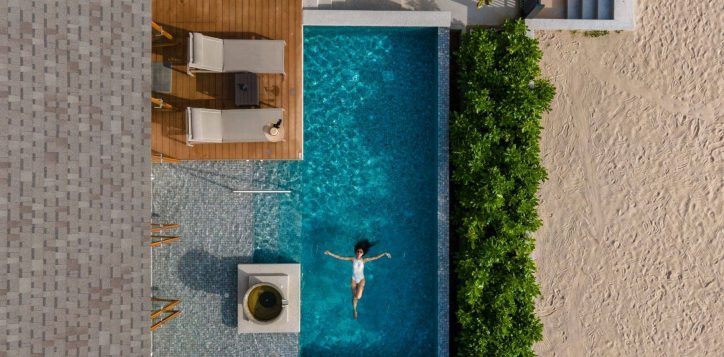 one-bedroom-beachfront-pool-villa