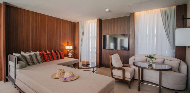 one-bedroom-beachfront-pool-villa