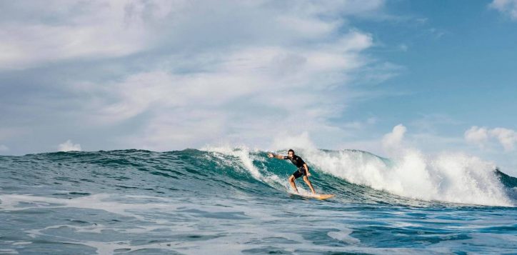 surfing-in-khao-lak