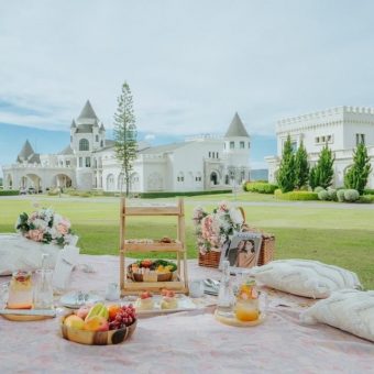 picnic-in-the-garden