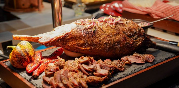 maddies-festive-offers-at-mad-cow-wine-grill-and-akasa-rooftop-bar