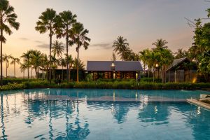 Beachfront dining at Green Mango Restaurant, a Khao Lak beachfront restaurant serving Southern Thai cuisine.