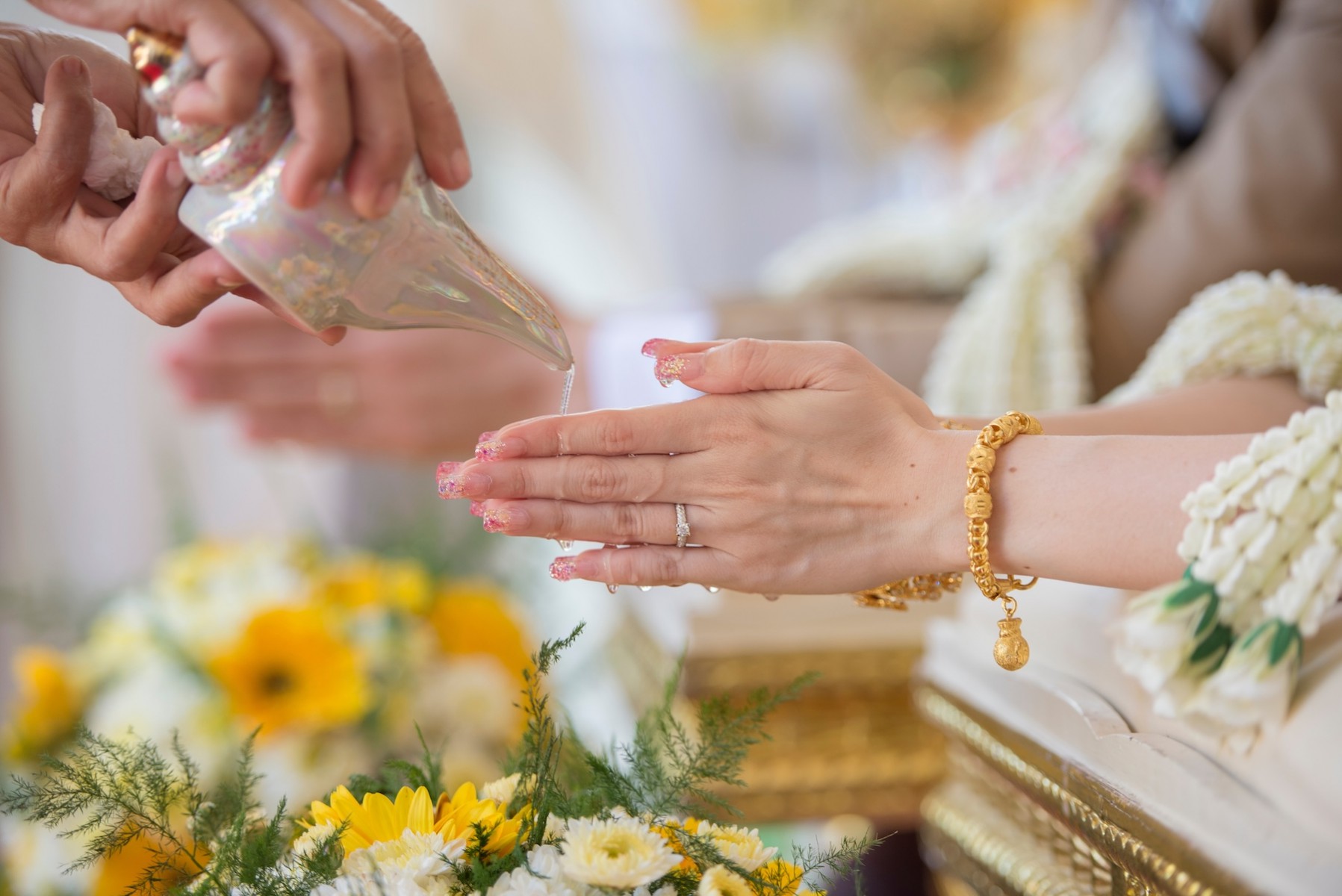 Beachfront wedding venue at Grand Mercure Khao Lak Bangsak – say 'I do' by the Andaman Sea