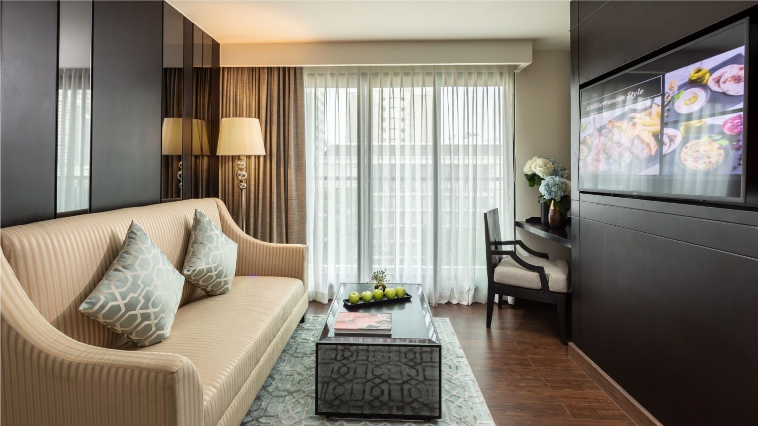 Movenpick Hotel Sukhumvit 15 Bangkok - Rooms & Suites