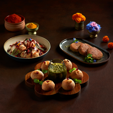 Dahi Bhalla, Pani Puri & Yam Kebab