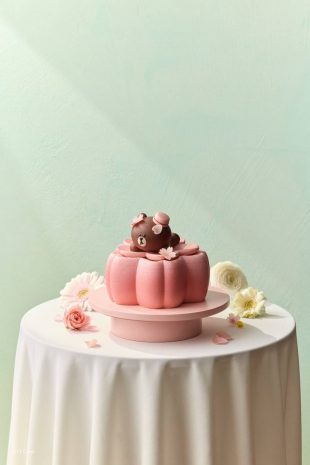 blooming-brown-whole-cake