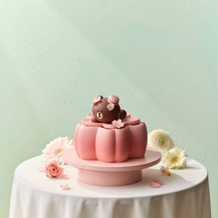 blooming-brown-whole-cake