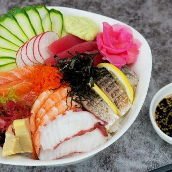 japanese-chirashi-sushi-bowl