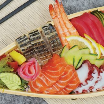 sashimi-boat-at-sports-bar