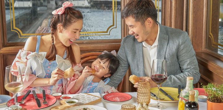 moment-of-love-mothers-day-at-albertos