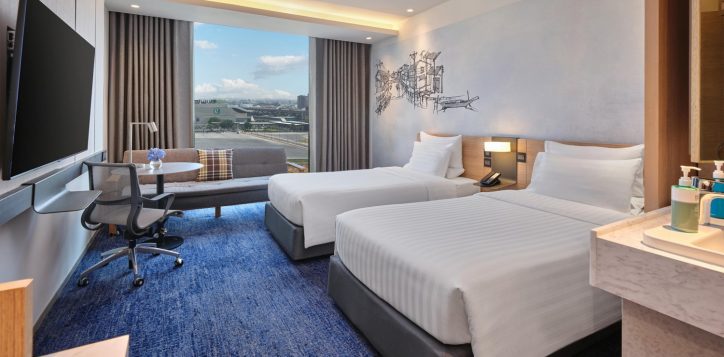 hotel-reservation-form