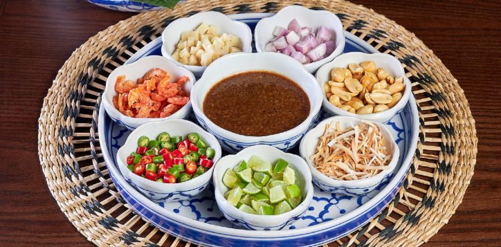miang-kham-traditional-thai-leaf-wraps