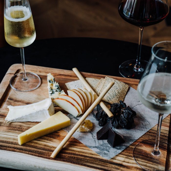 amoureux-de-fromages-et-vino-cheese-and-wine-lovers