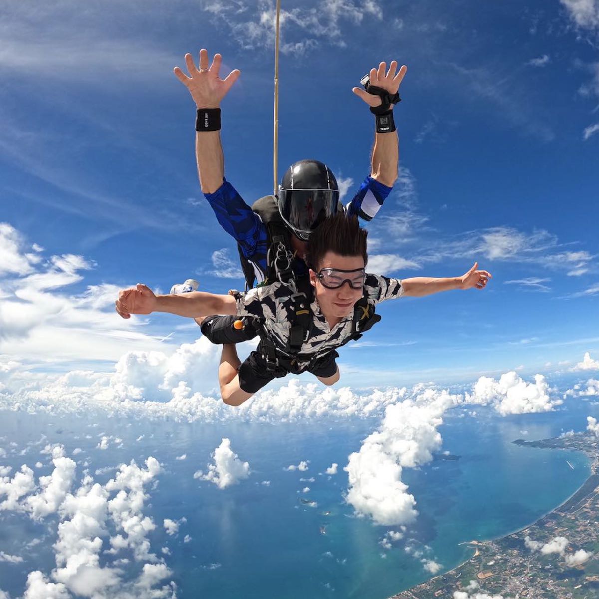 Sky diving in Rayong