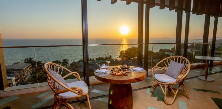 rooftop-bar-in-rayong-6