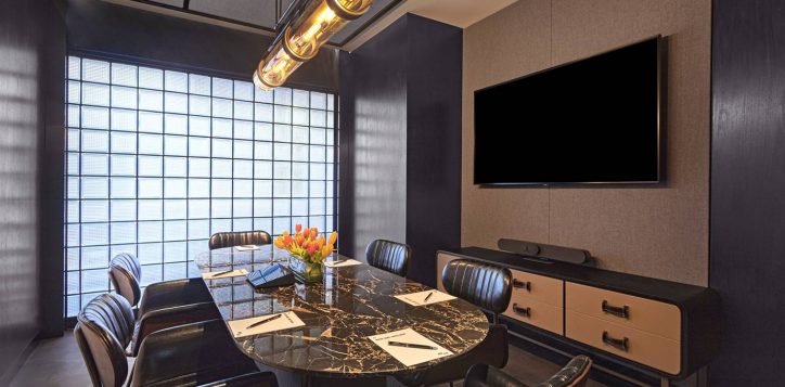 innovative-hotel-meeting-room-setups-in-singapore-h2-03