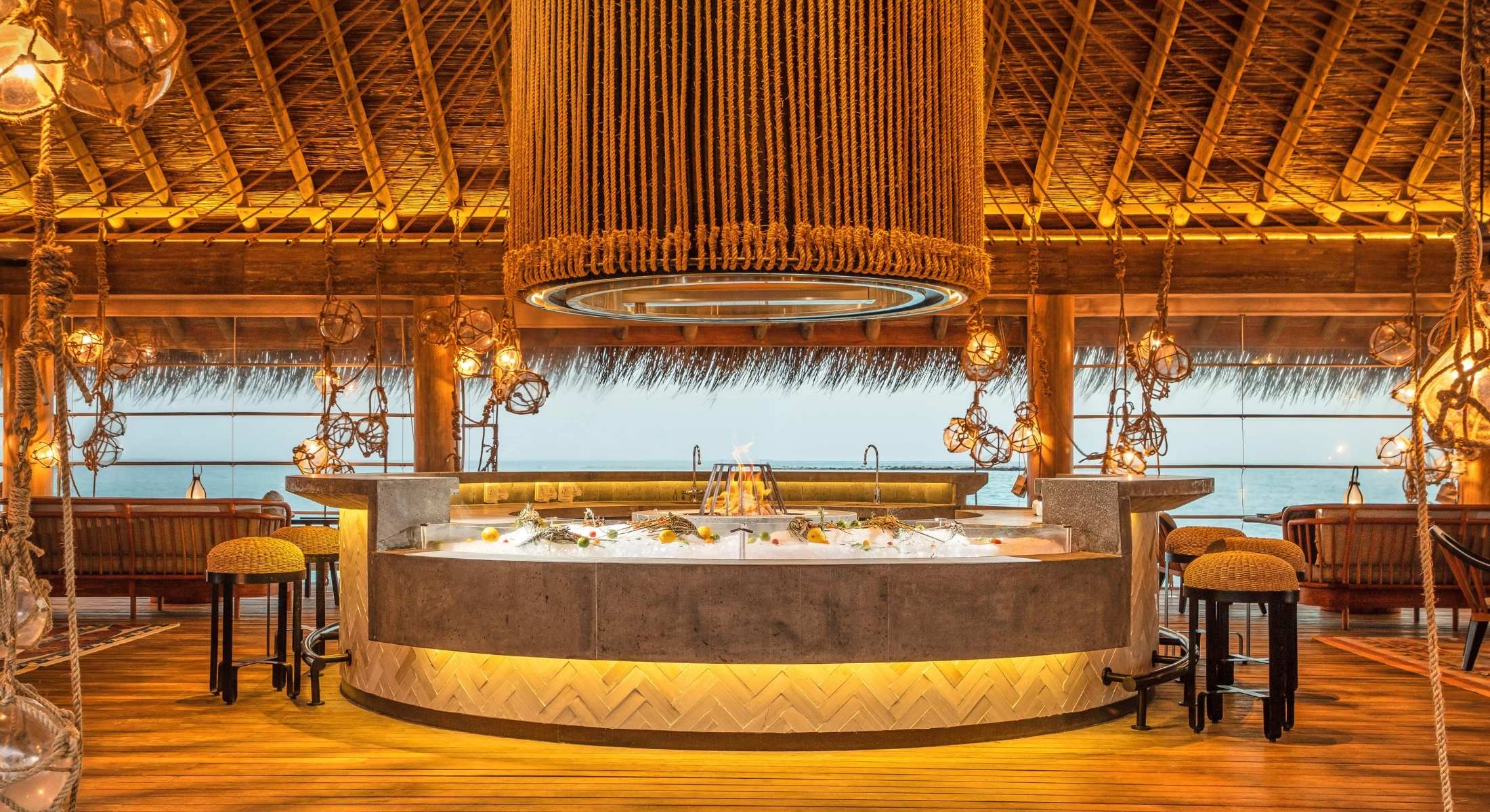 Azure Restaurant Fairmont Maldives, Sirru Fen Fushi