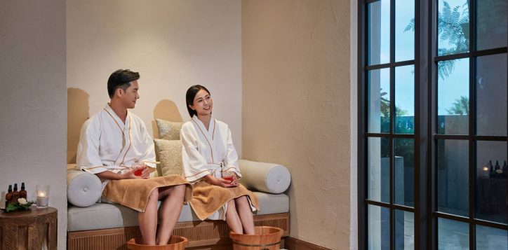 spa-with-model_10919