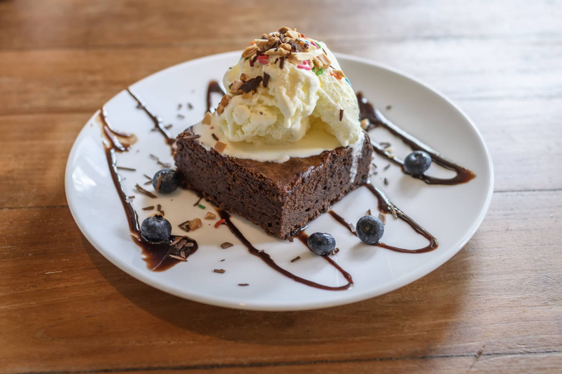 Brownie Tower With Hot Chocolate Sauce