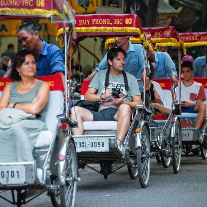 cyclo-tour-the-unique-travel-experience-in-hanoi