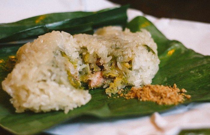 hanois-cudweed-cake-banh-khuc