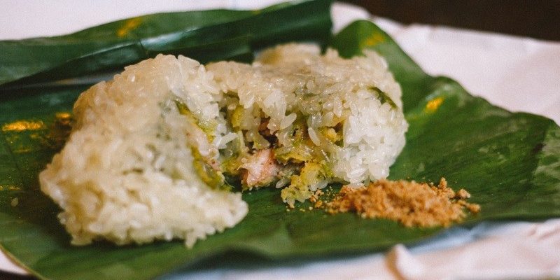 hanois-cudweed-cake-banh-khuc