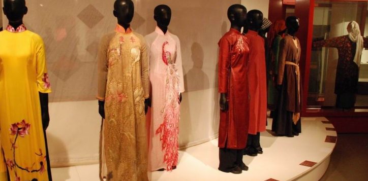 bao-tang-phu-nu-viet-nam-ta-ao-dai