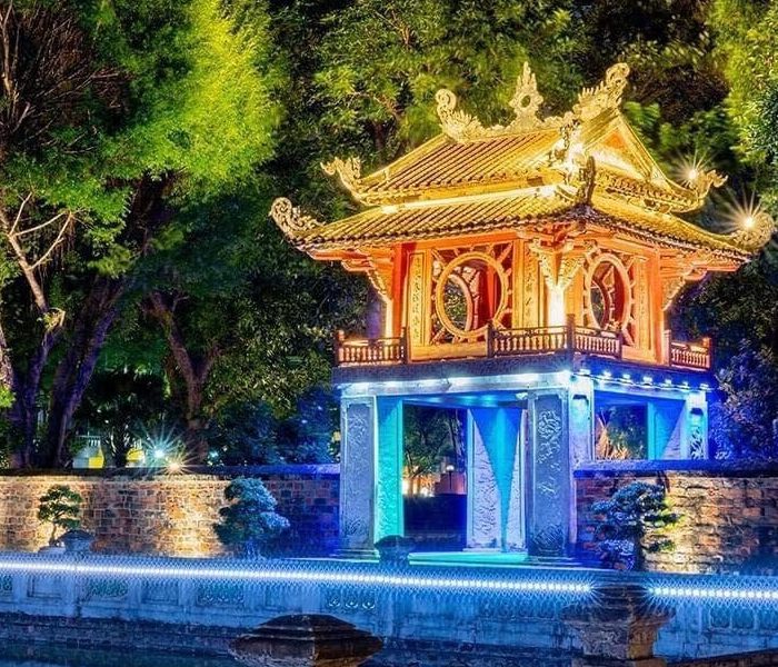 du-lich-ban-dem-trai-nghiem-xu-huong-du-lich-2025-cung-grand-mercure-hanoi
