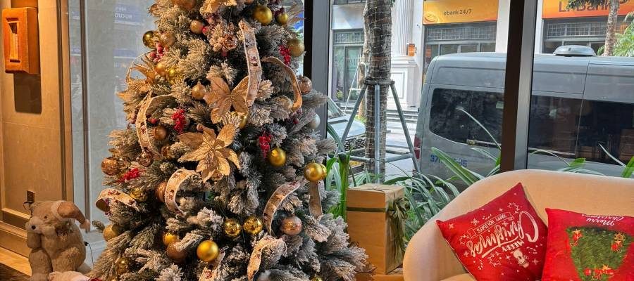 khong-khi-giang-sinh-ruc-ro-trong-long-ha-noi