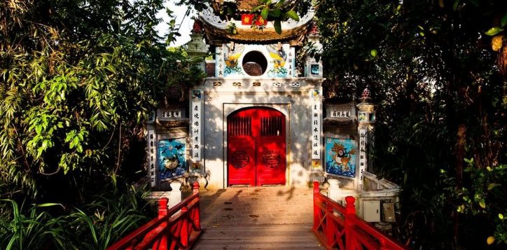 ngoc-son-temple