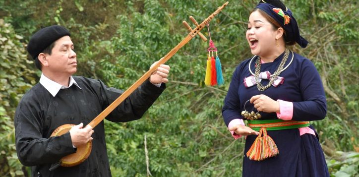 hat-then-musical-performance-by-duo