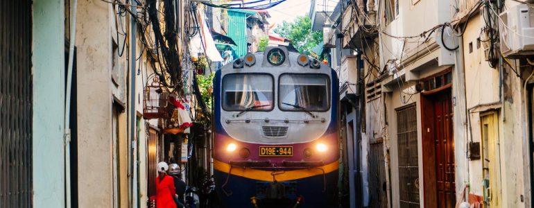 pho-duong-tau-ha-noi-nhip-tho-an-giau-cua-thu-do