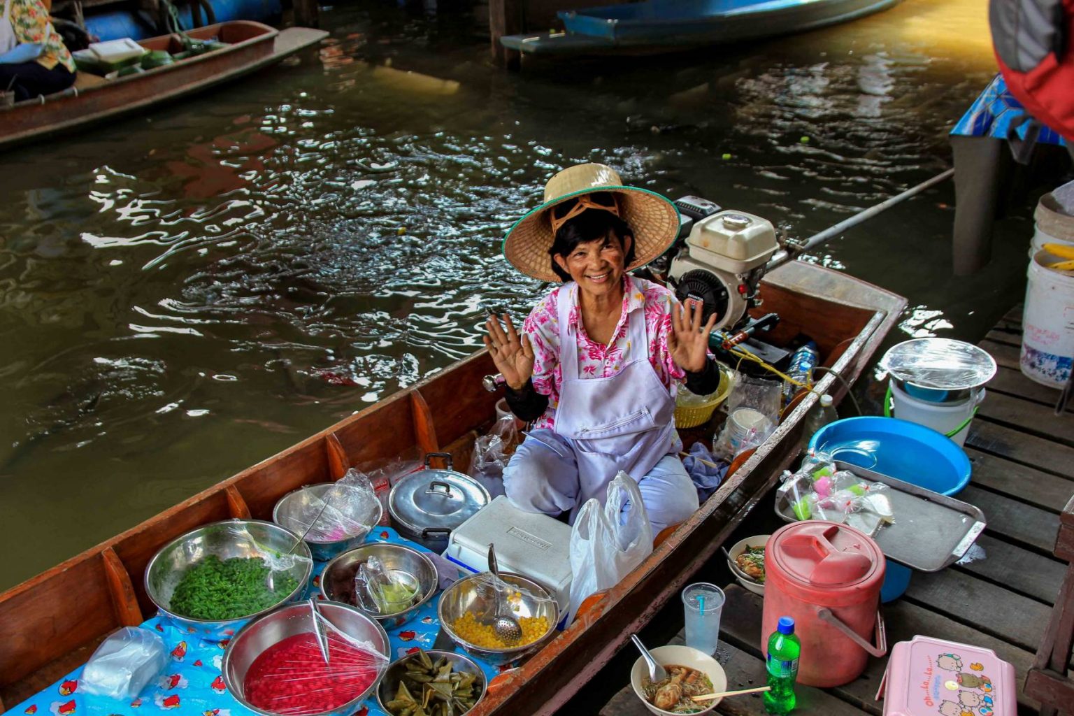 Grand Mercure Bangkok Atrium - Taling Chan Floating Market