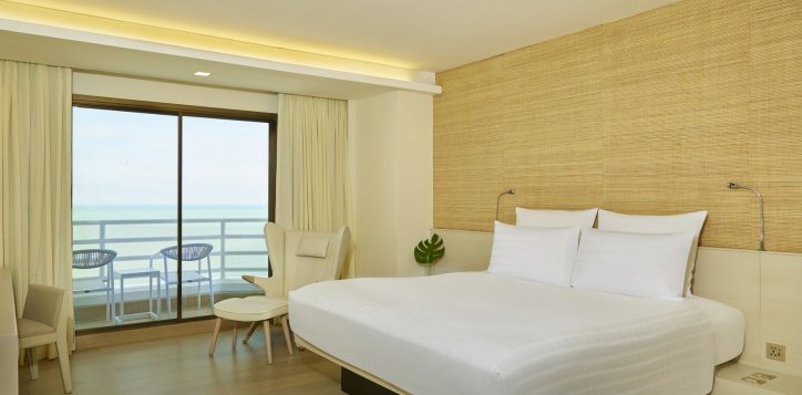 premium-ocean-facing-room