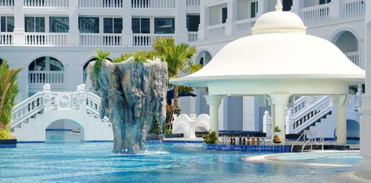 guide-patong-restaurants-hotels-beach-h2-03